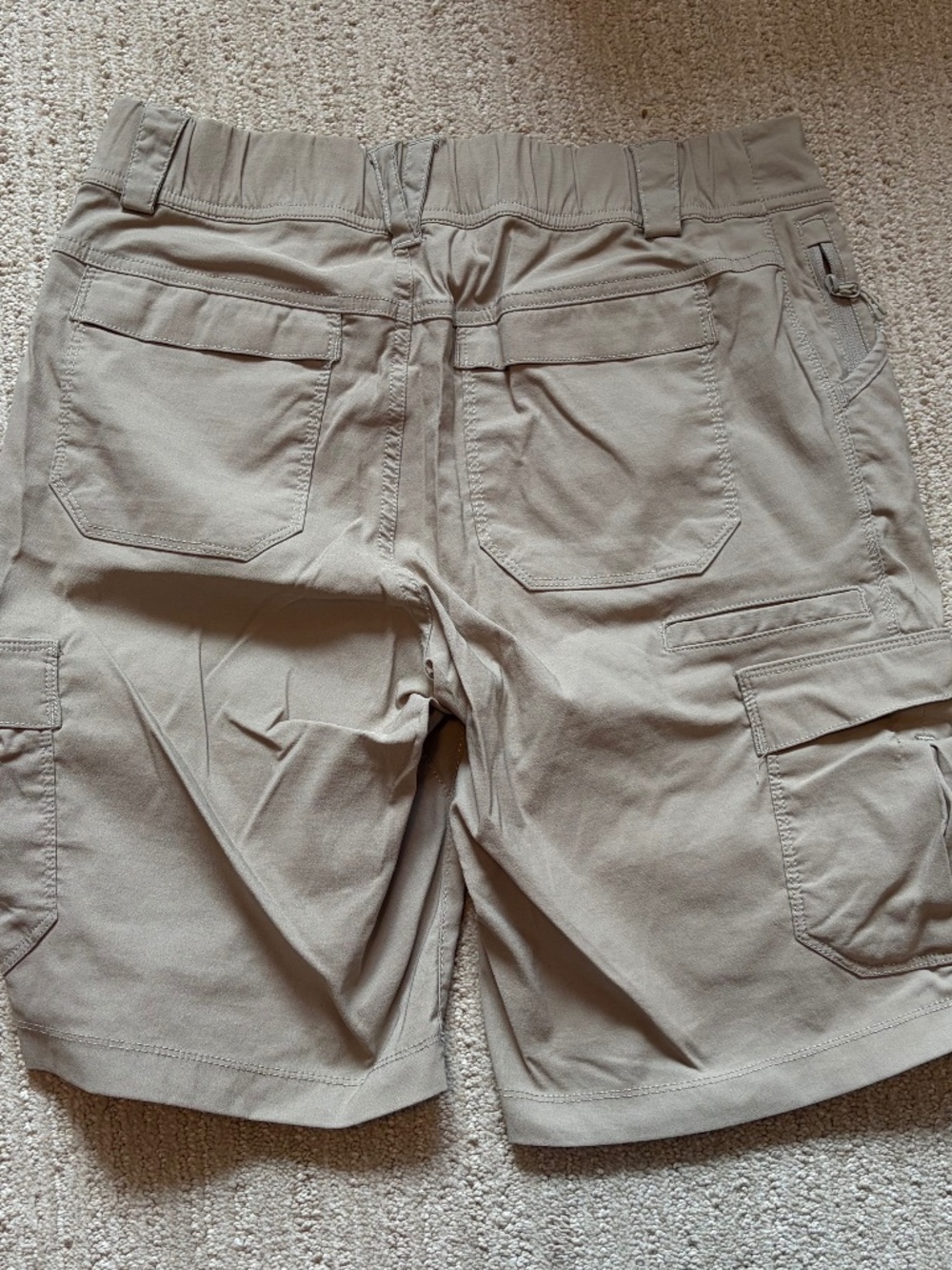 Duluth Trading Co Dry on the Fly Cargo Shorts - Size 6 - Tan/Khaki - Picture 3 of 3